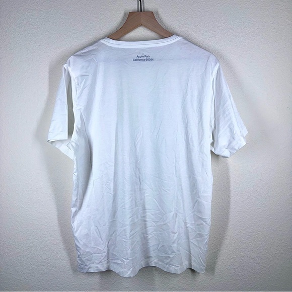 Official Apple Merchandise Apple Park T-Shirt Large NWT - Picture 8 of 8